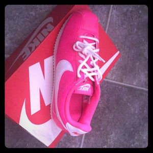 New unused Nike Shoes